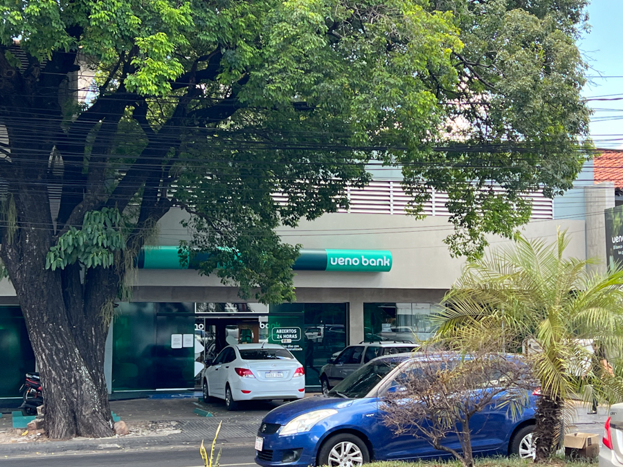 Ueno bank for foreigners in Paraguay