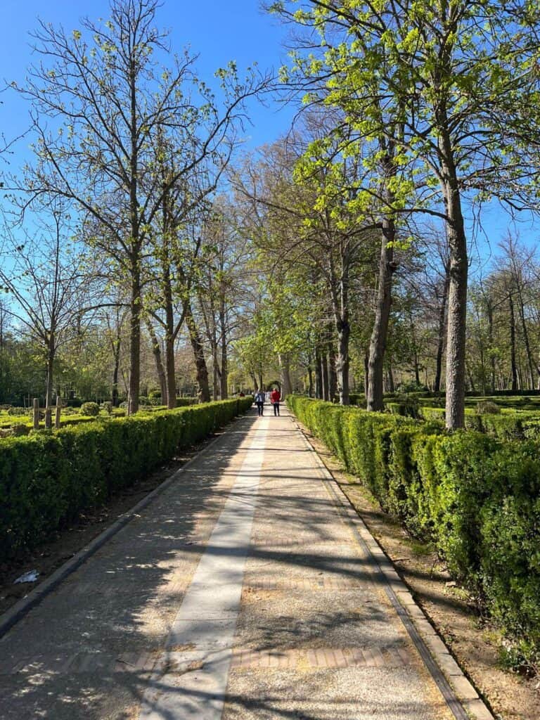 Aranjuez botanical gardens path
